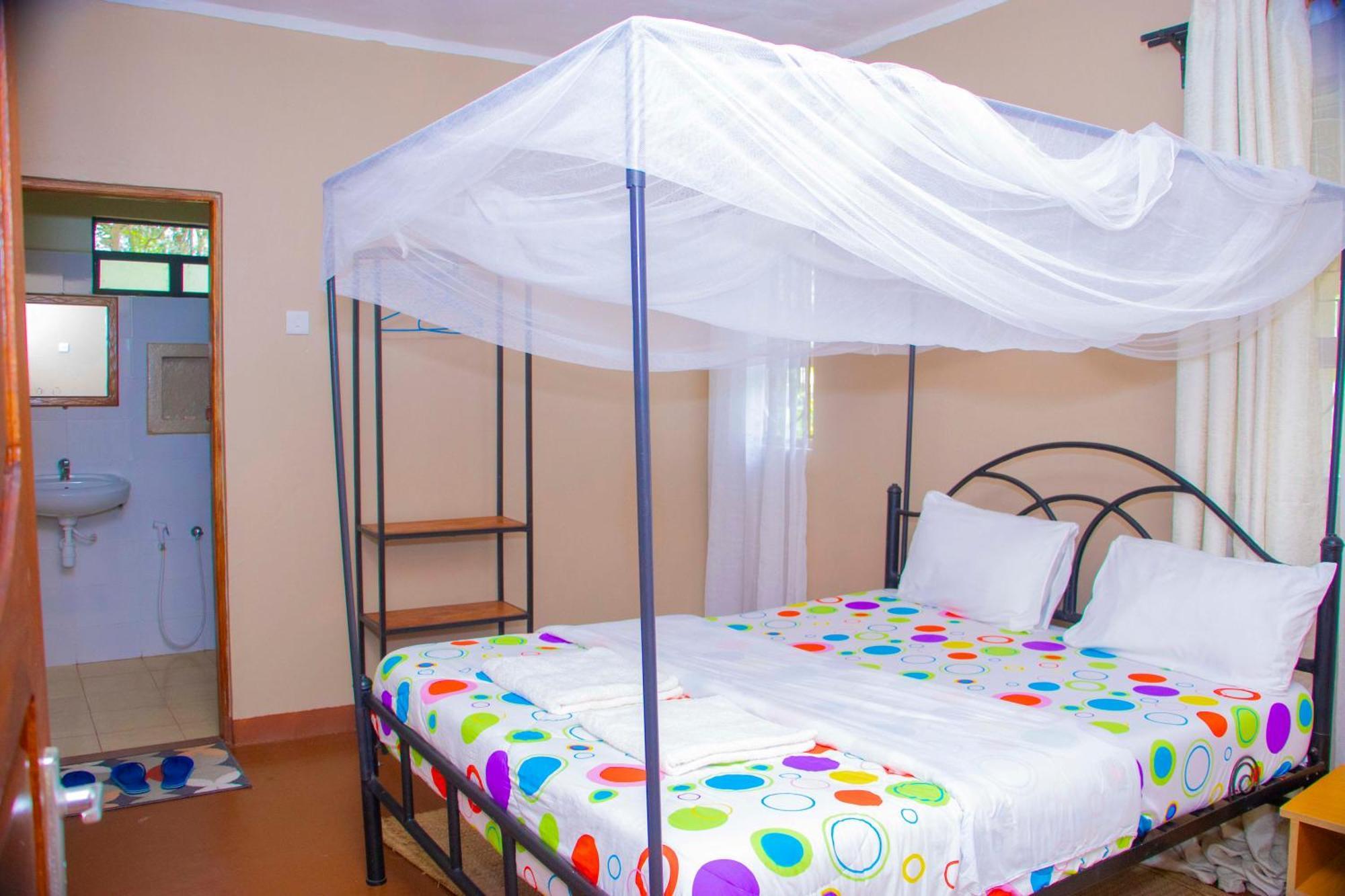 Shamba Hostel Usa River Екстериор снимка