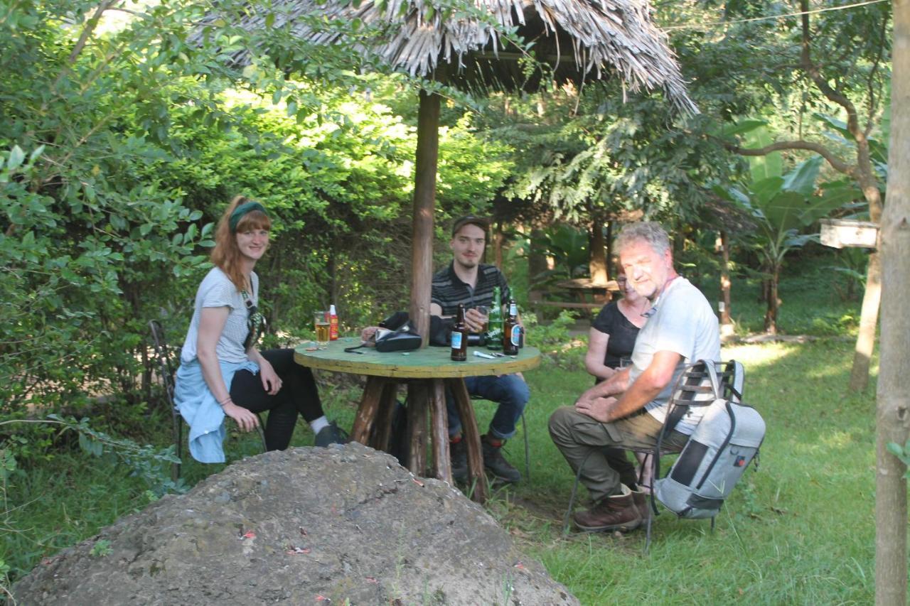 Shamba Hostel Usa River Екстериор снимка