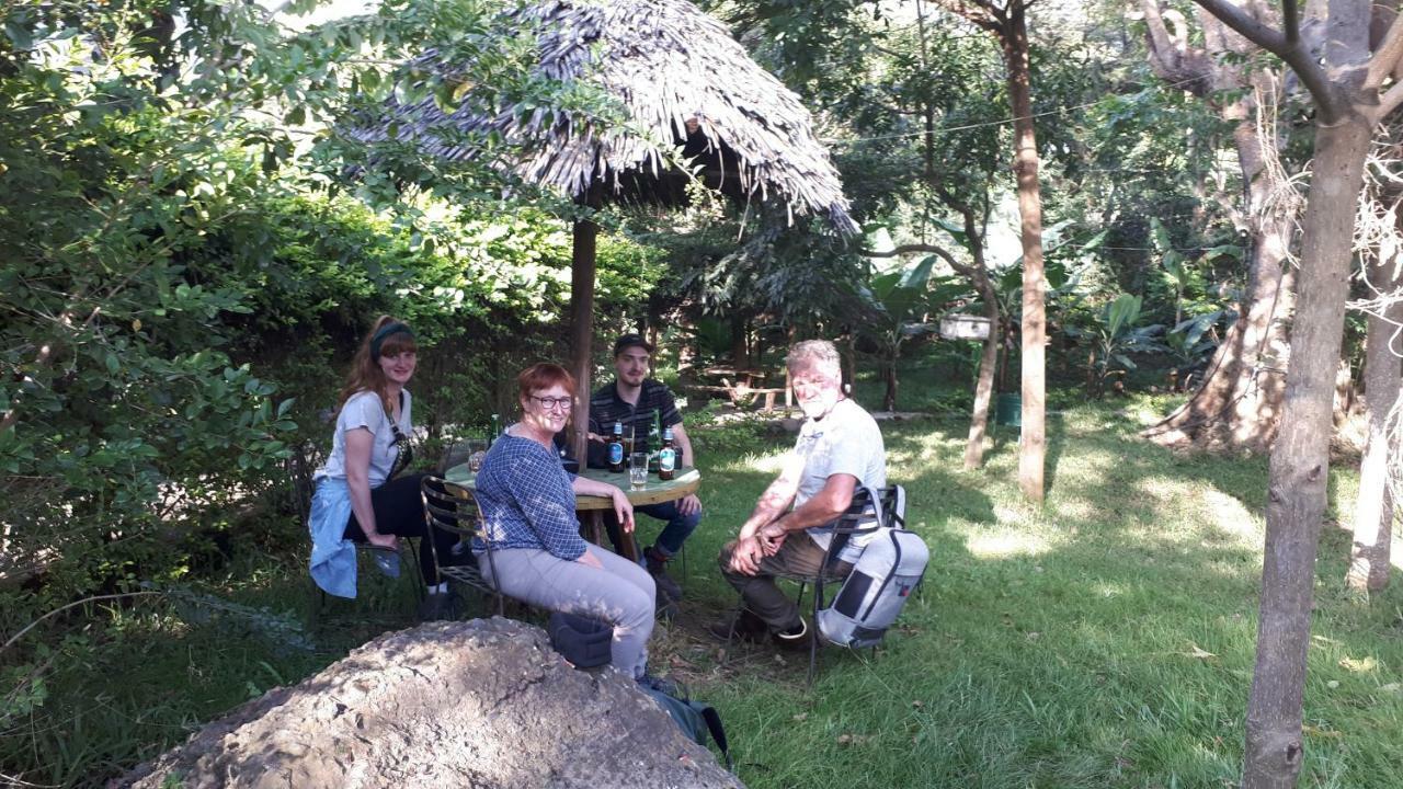 Shamba Hostel Usa River Екстериор снимка